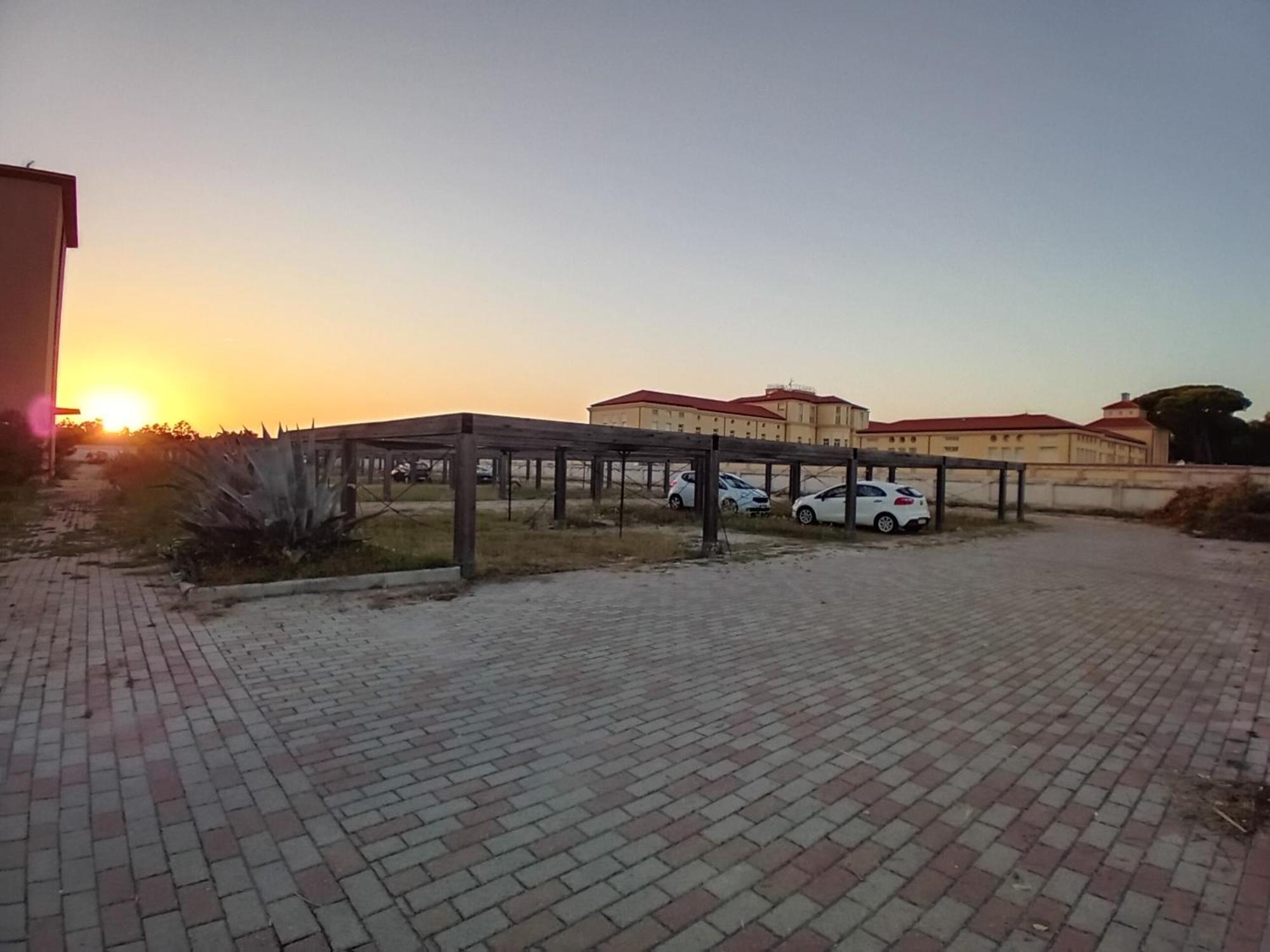 شقة Accesso Diretto Sul Mare Maredilucecala كالامْبْروني المظهر الخارجي الصورة